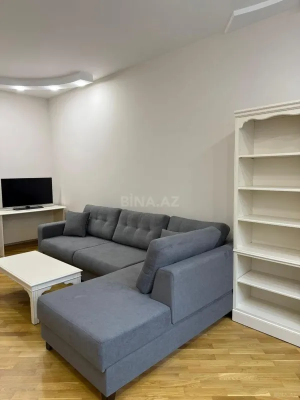 Kirayə verilir 2 otaqlı mənzil 80 m²