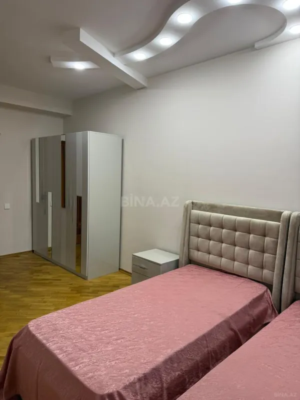 Kirayə verilir 2 otaqlı mənzil 80 m²