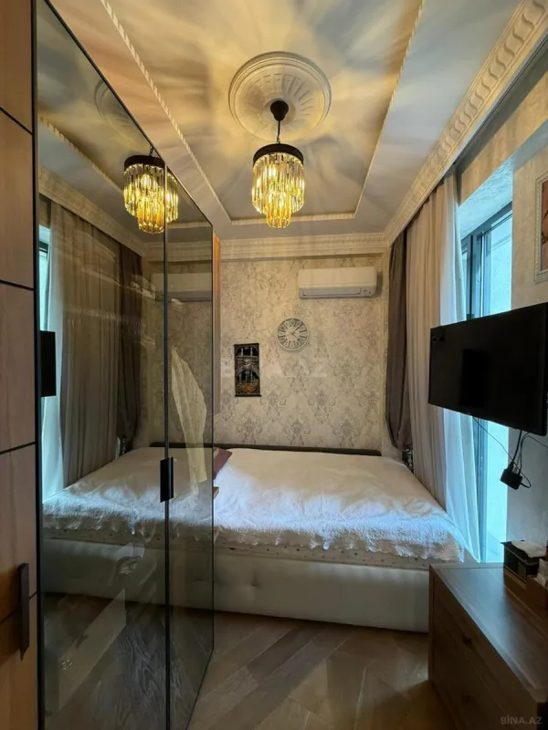 Satılır 5 otaqlı mənzil 231 m²