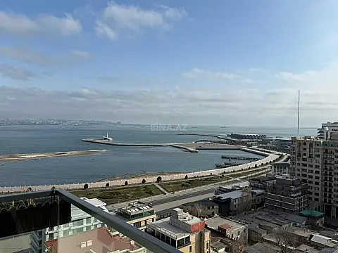 Satılır 5 otaqlı mənzil 231 m²