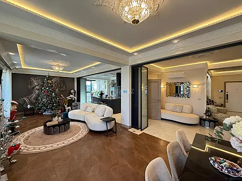 Satılır 5 otaqlı mənzil 231 m²