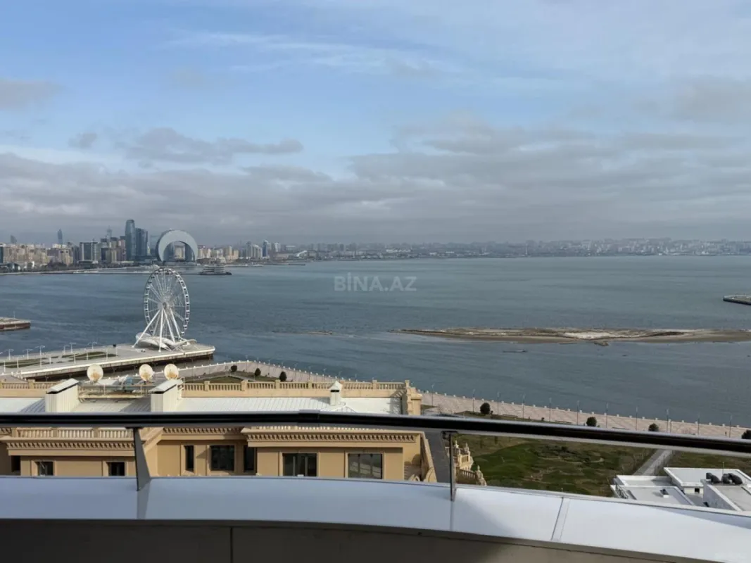 Satılır 5 otaqlı mənzil 231 m²