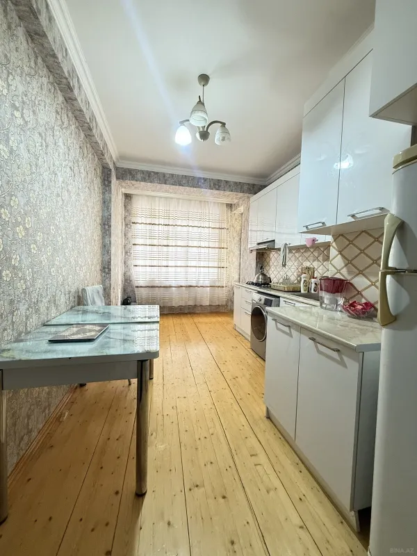 Satılır 3 otaqlı mənzil 125 m²