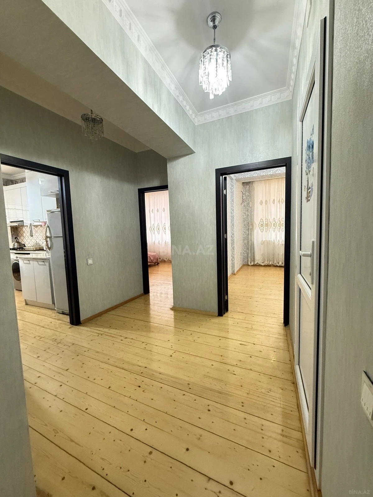 Satılır 3 otaqlı mənzil 125 m²