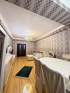 Satılır 3 otaqlı mənzil 125 m²