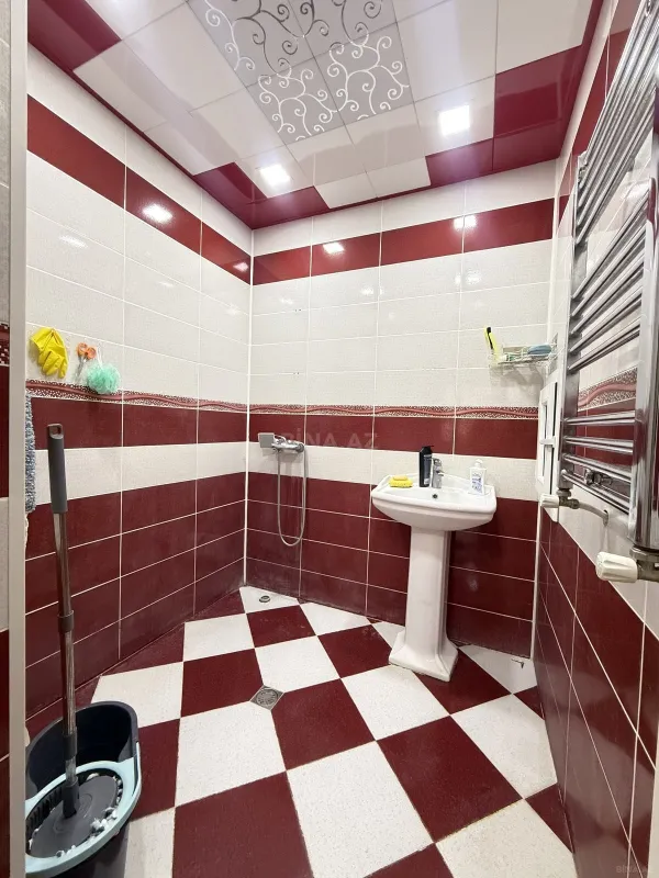 Satılır 3 otaqlı mənzil 125 m²