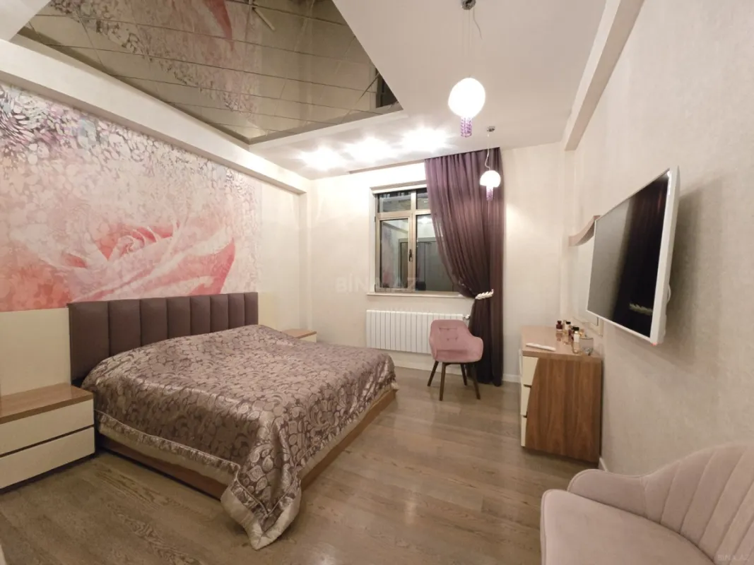 Satılır 4 otaqlı mənzil 170 m²