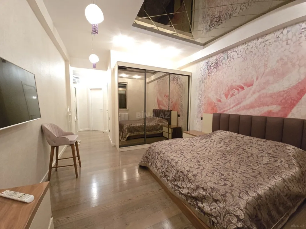 Satılır 4 otaqlı mənzil 170 m²