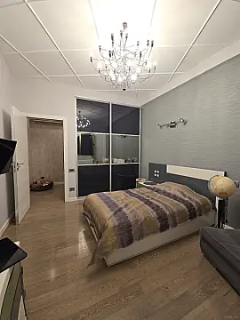 Satılır 4 otaqlı mənzil 170 m²