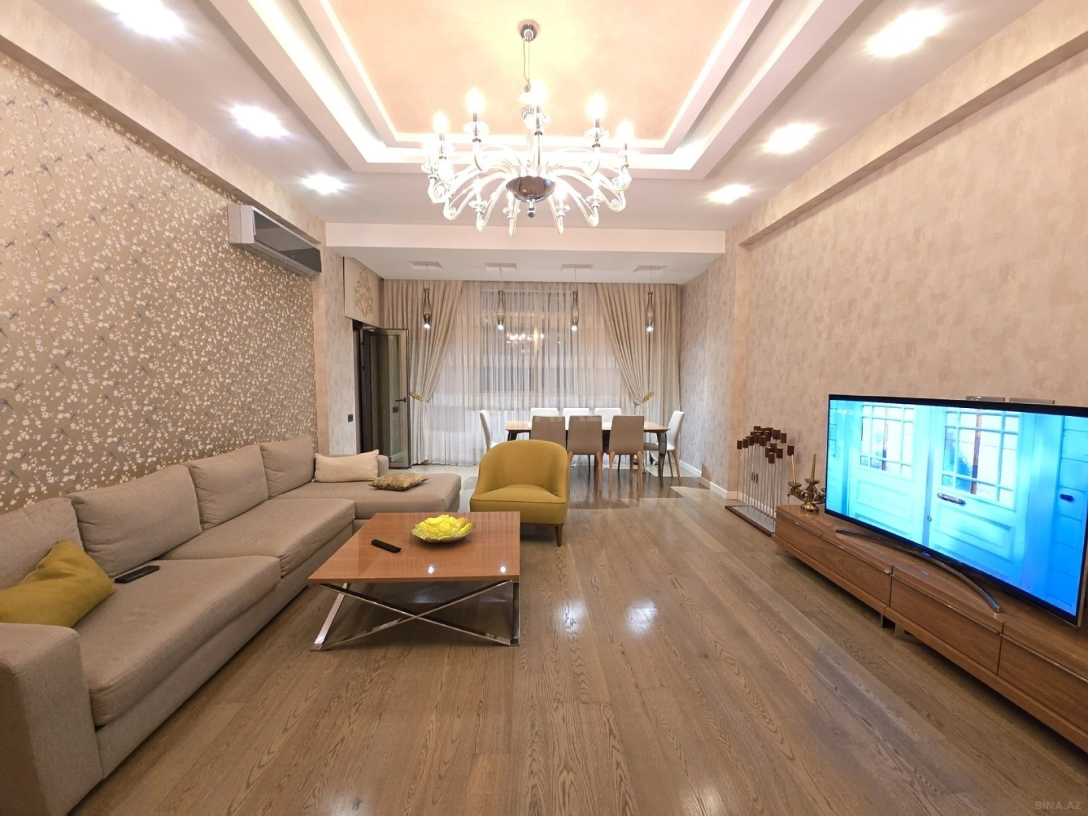 Satılır 4 otaqlı mənzil 170 m²