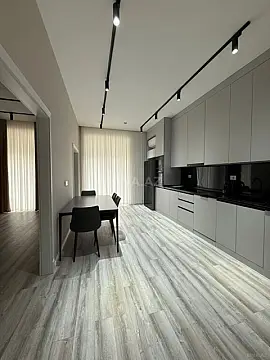 Kirayə verilir 2 otaqlı mənzil 90 m²