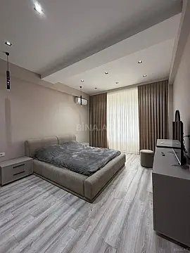Kirayə verilir 2 otaqlı mənzil 90 m²