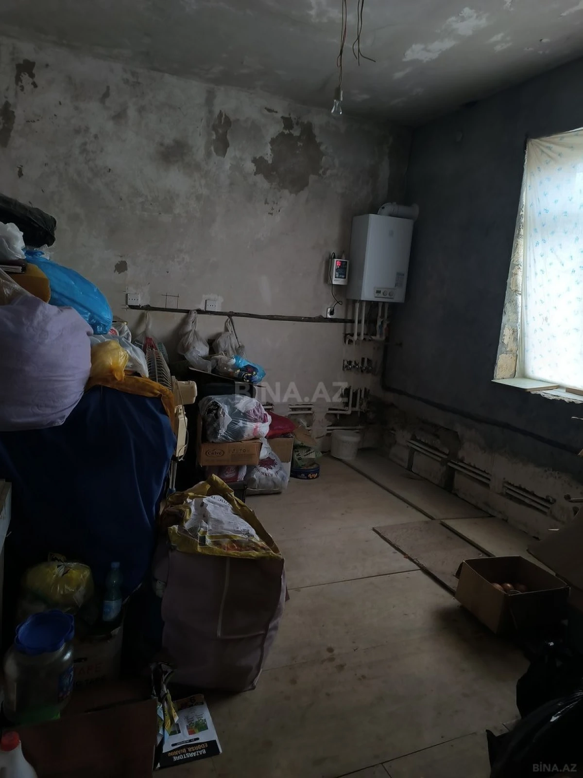 Satılır 8 otaqlı həyət evi 300 m²