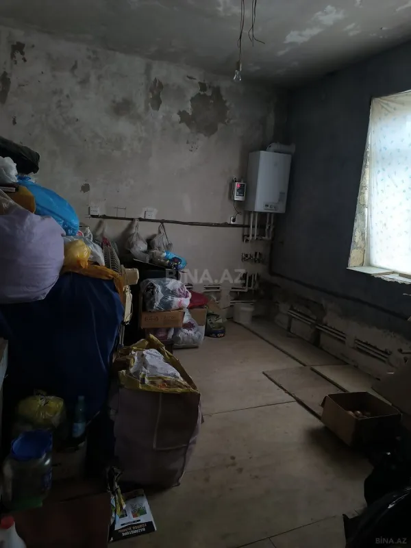 Satılır 8 otaqlı həyət evi 300 m²