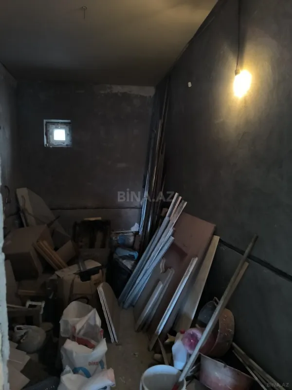 Satılır 8 otaqlı həyət evi 300 m²