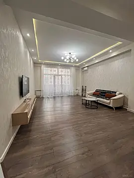 Kirayə verilir 2 otaqlı mənzil 92 m² — Bakı, İnşaatçılar 2 otaq 92.00 m²