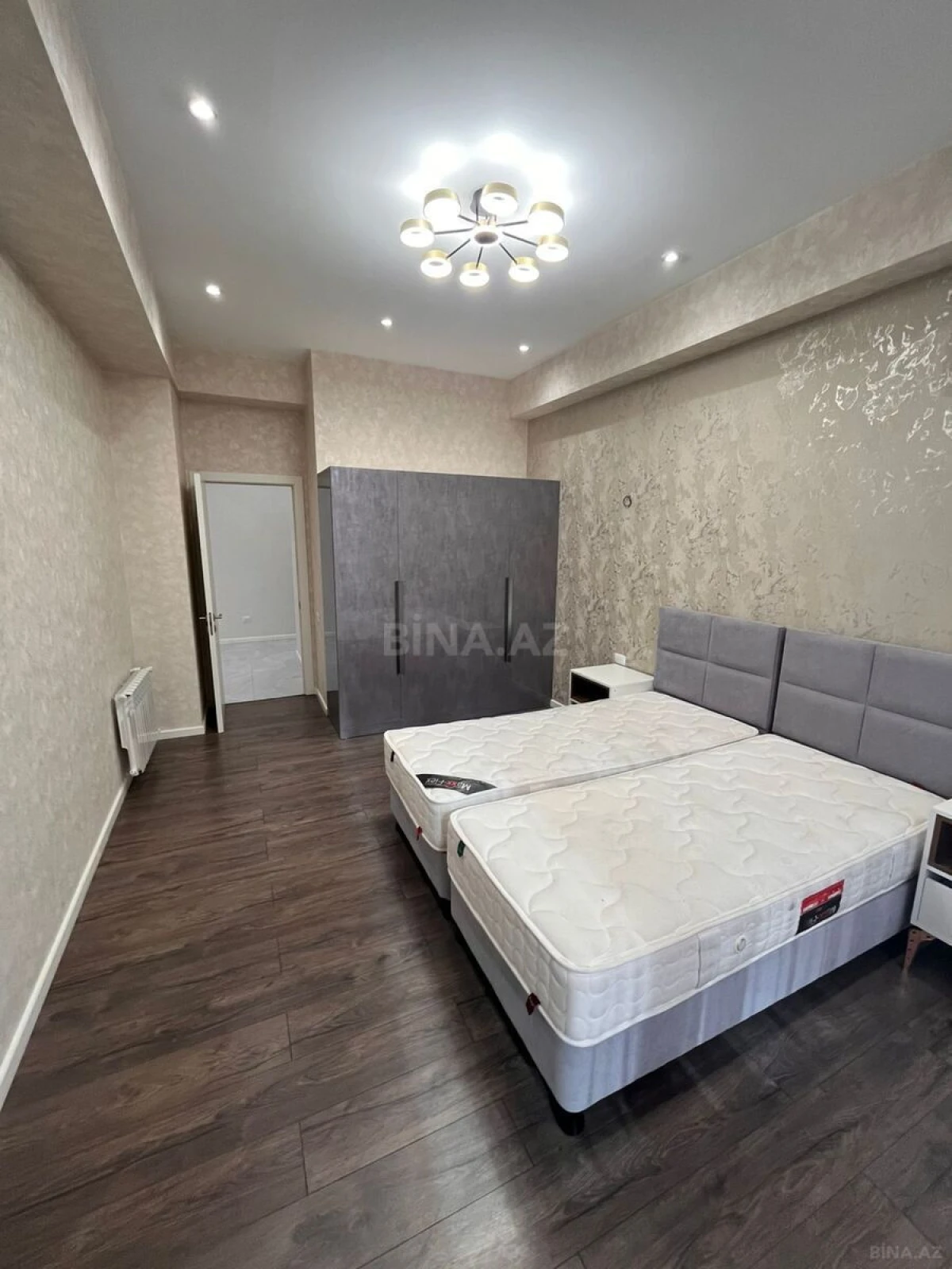 Kirayə verilir 2 otaqlı mənzil 92 m²