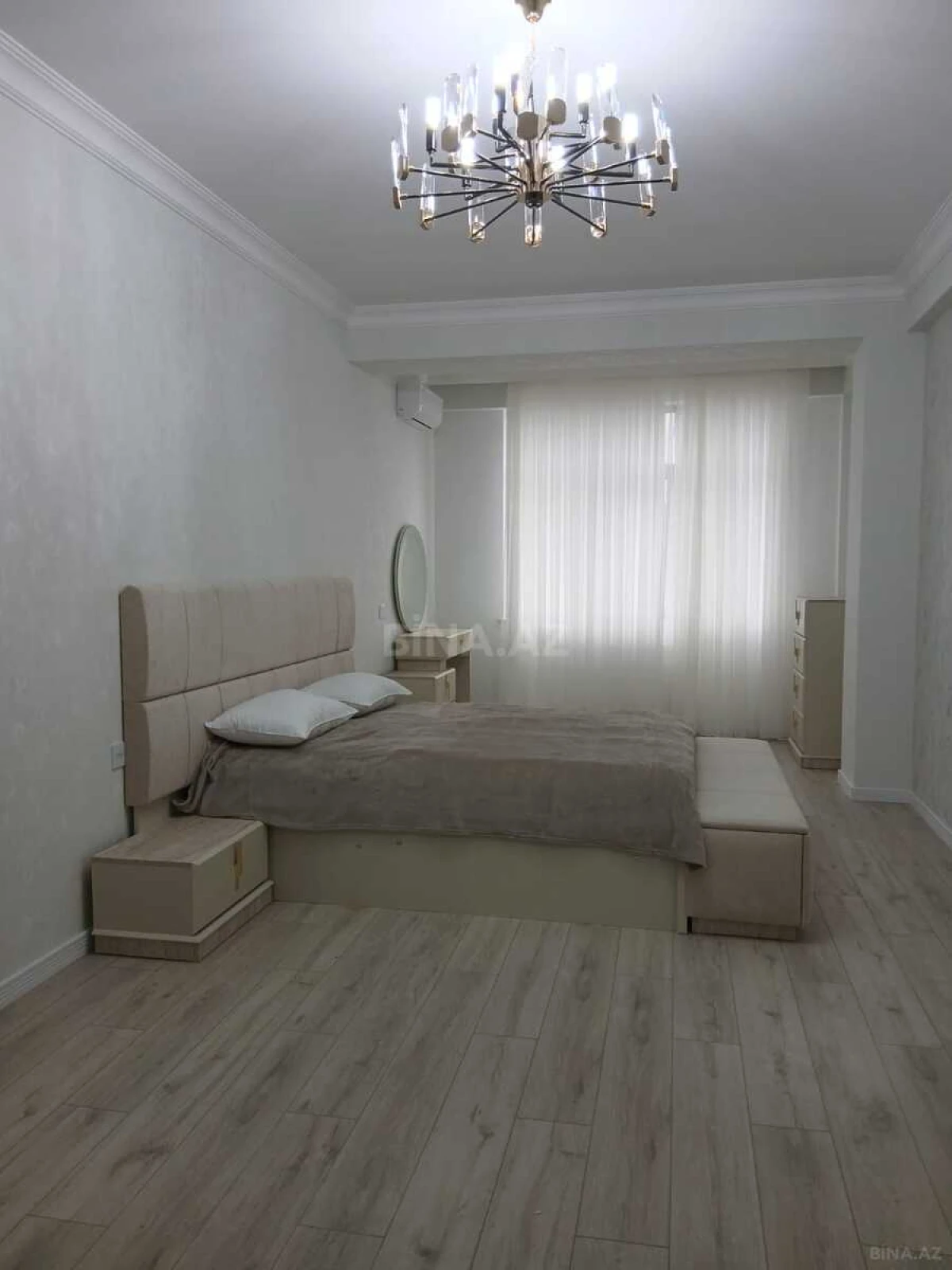 Kirayə verilir 3 otaqlı mənzil 140 m²