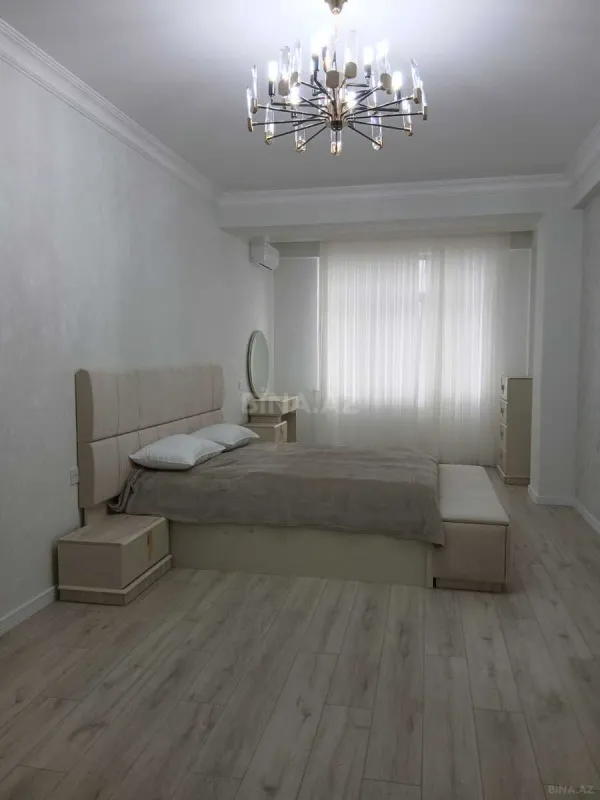 Kirayə verilir 3 otaqlı mənzil 140 m²