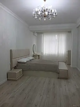 Kirayə verilir 3 otaqlı mənzil 140 m²