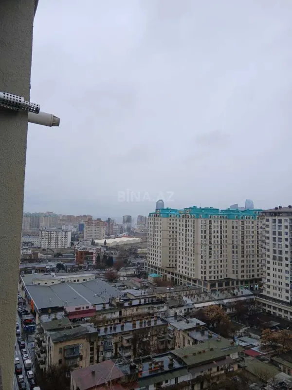 Kirayə verilir 3 otaqlı mənzil 140 m²