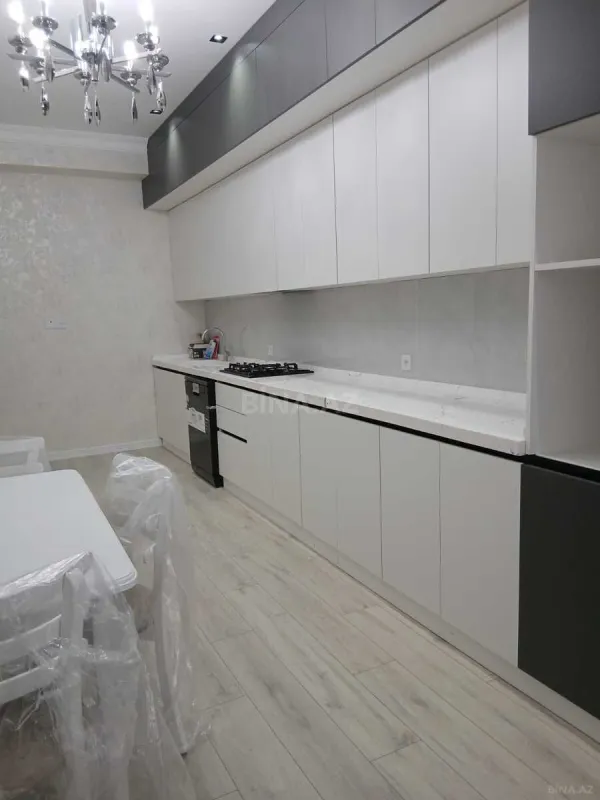 Kirayə verilir 3 otaqlı mənzil 140 m²