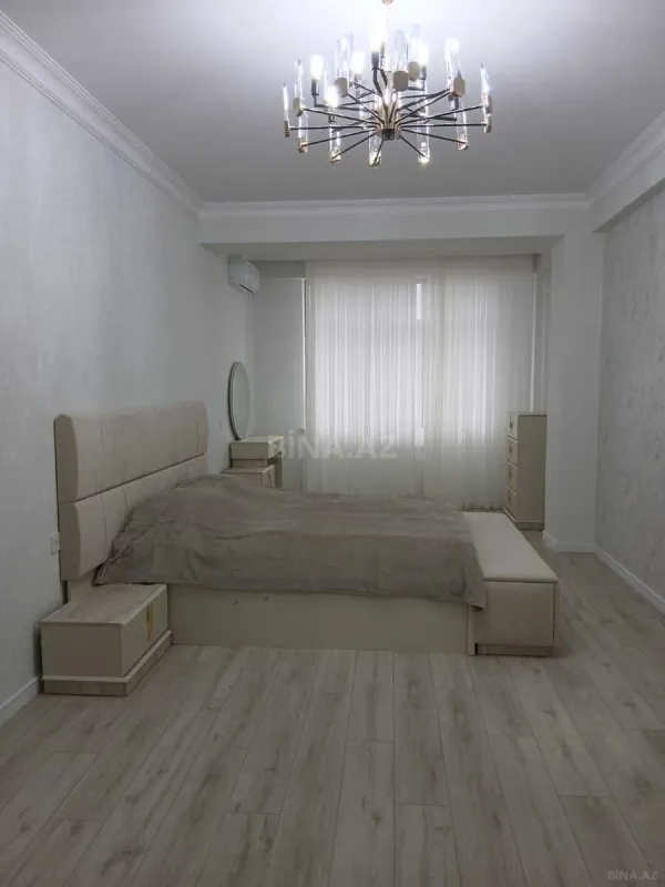 Kirayə verilir 3 otaqlı mənzil 140 m²
