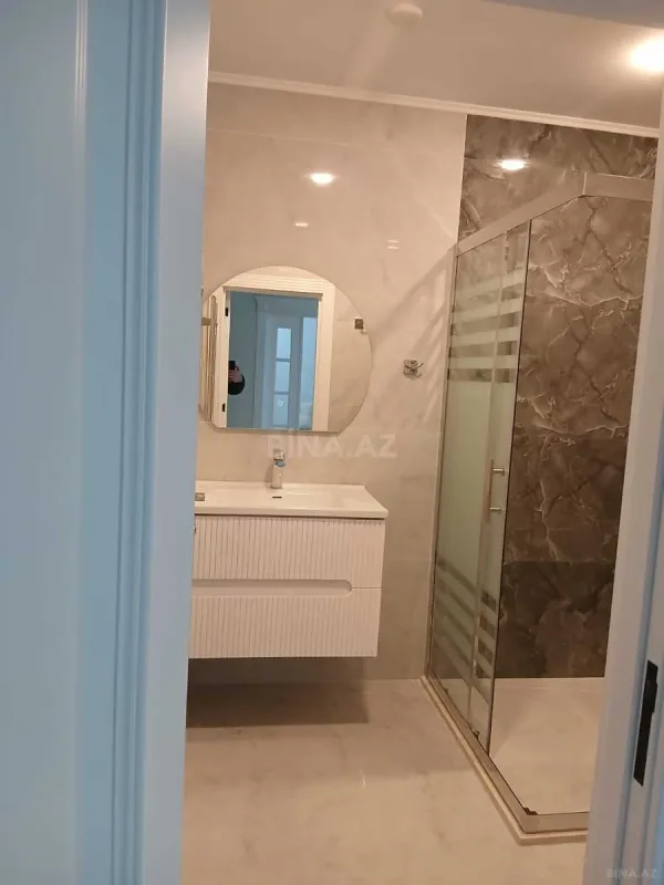 Kirayə verilir 3 otaqlı mənzil 140 m²