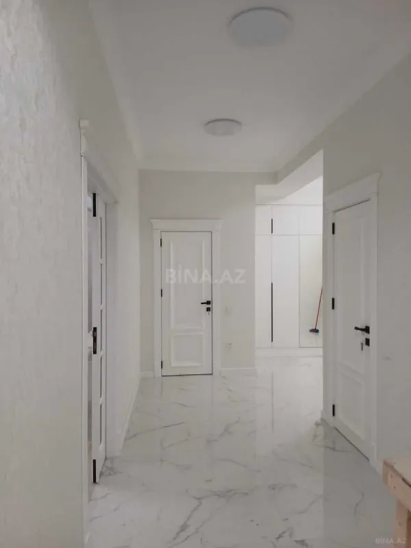 Kirayə verilir 3 otaqlı mənzil 140 m²