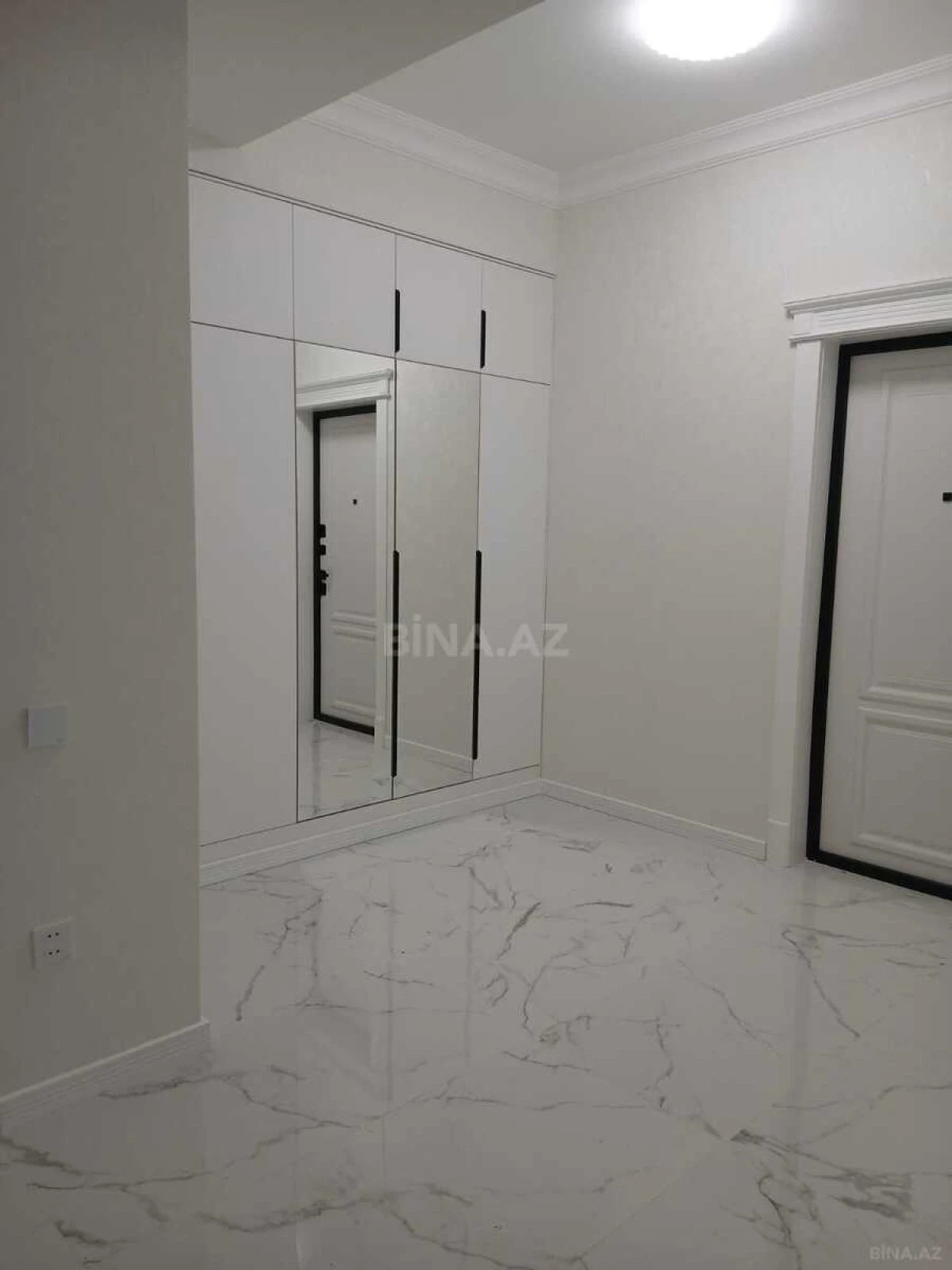 Kirayə verilir 3 otaqlı mənzil 140 m²