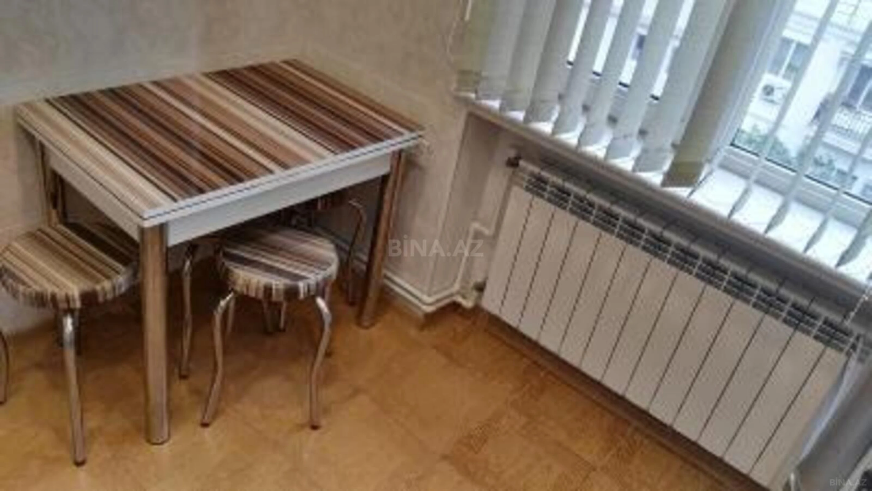 Kirayə verilir 2 otaqlı mənzil 60 m²