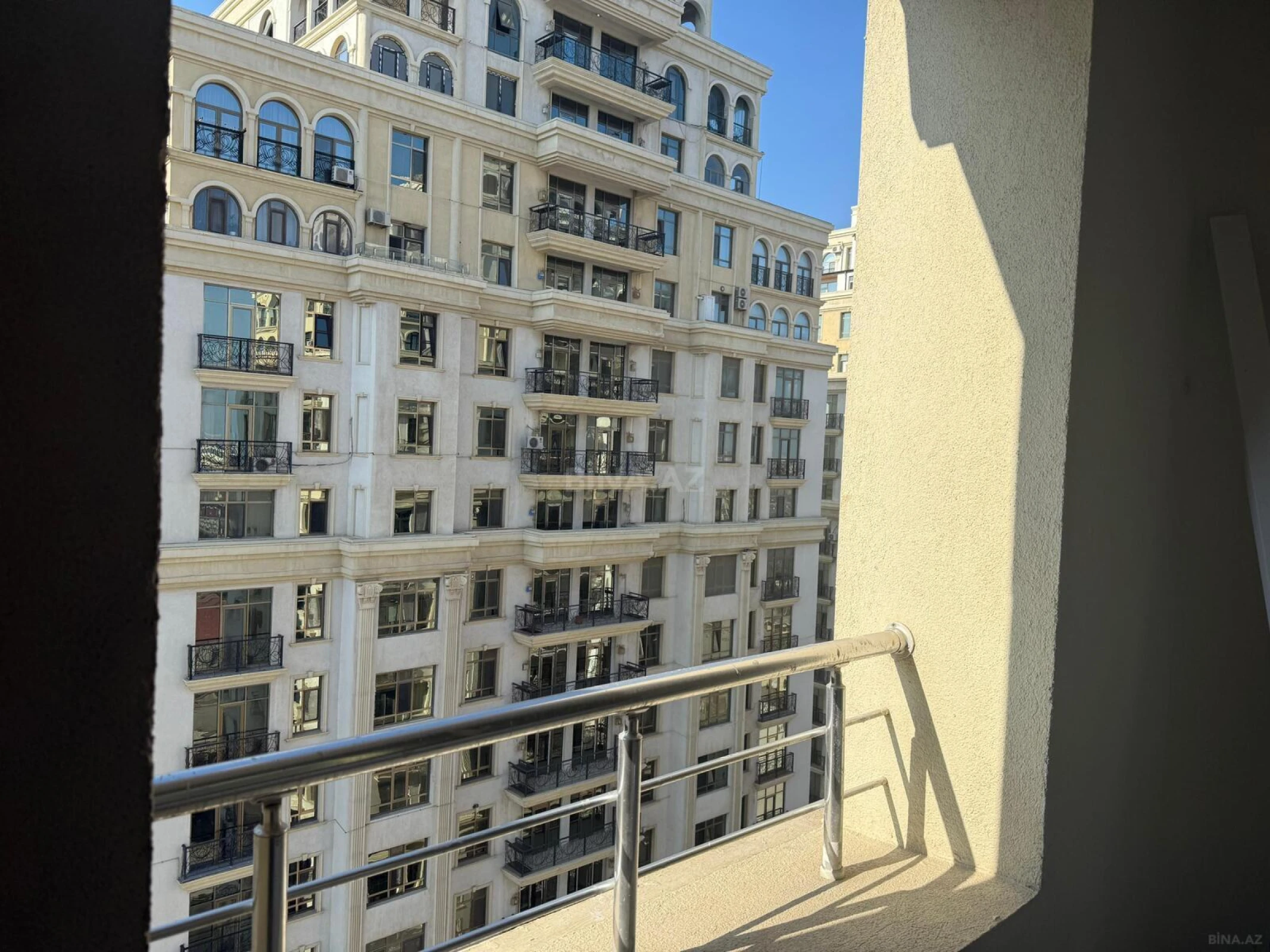 Kirayə verilir 2 otaqlı mənzil 72 m²