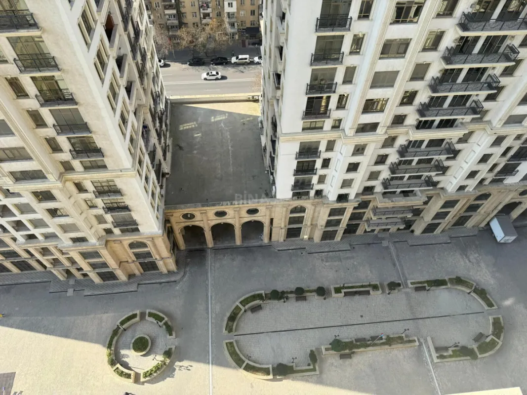 Kirayə verilir 2 otaqlı mənzil 72 m²