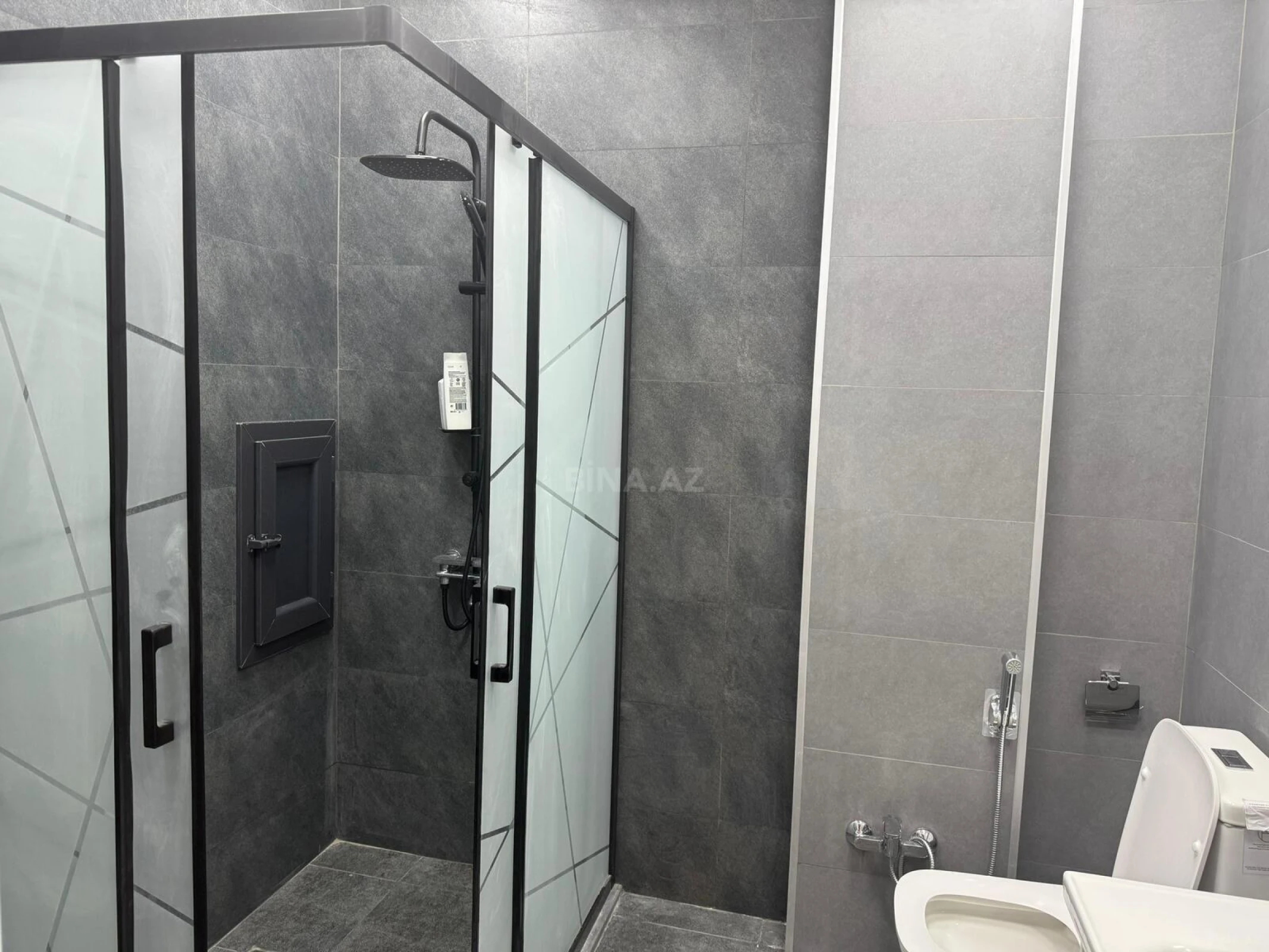 Kirayə verilir 2 otaqlı mənzil 72 m²