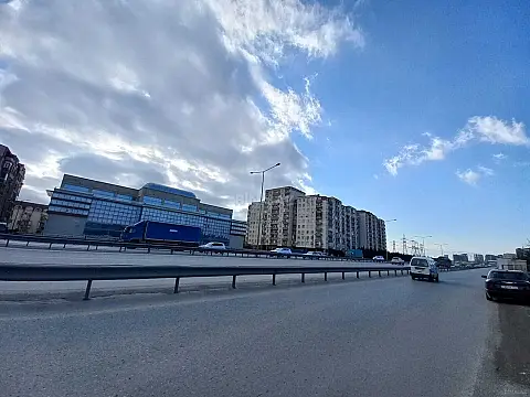 Satılır obyekt 1000 m²