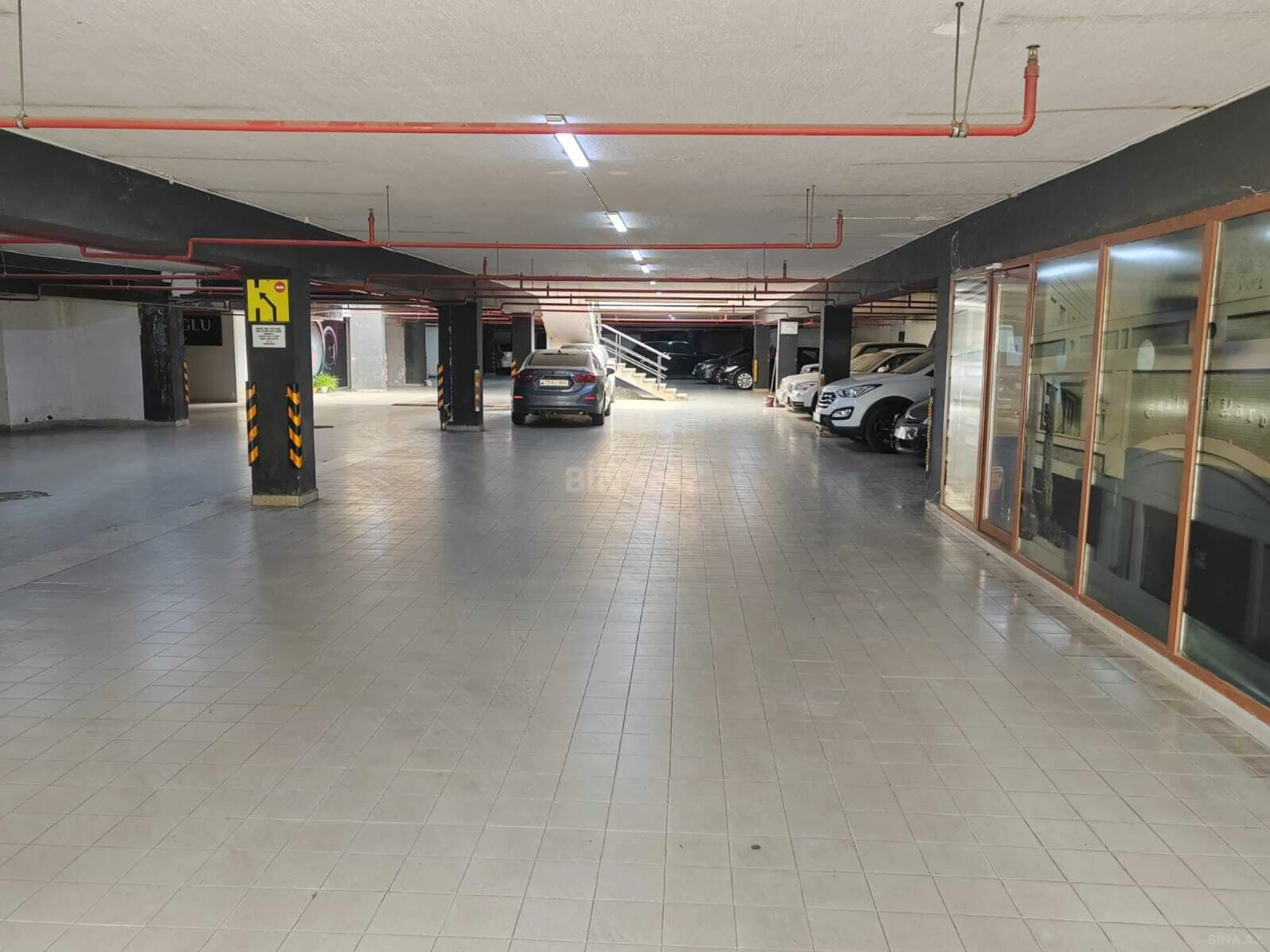 Satılır obyekt 1000 m²