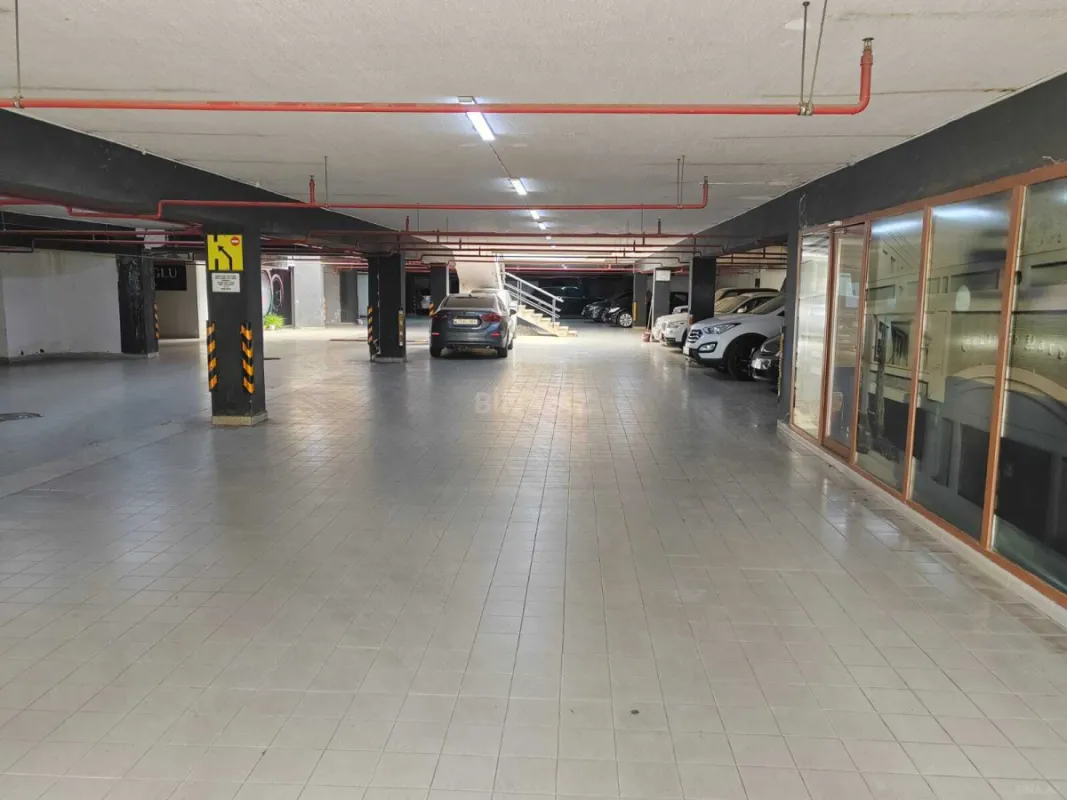 Satılır obyekt 1000 m²