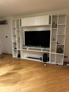 Kirayə verilir 3 otaqlı mənzil 180 m²