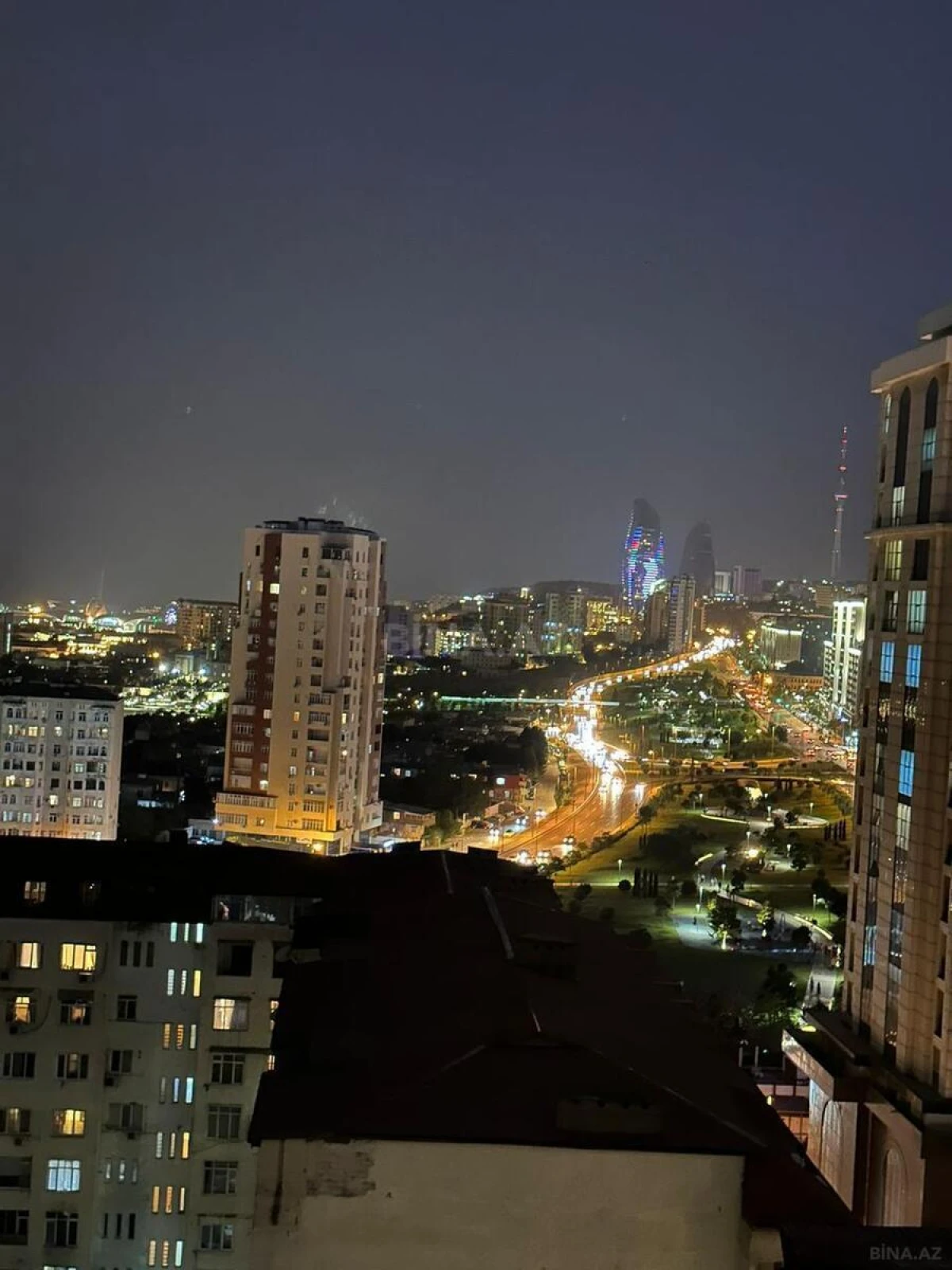 Kirayə verilir 3 otaqlı mənzil 180 m²