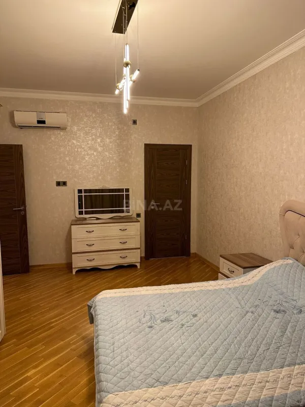 Kirayə verilir 3 otaqlı mənzil 180 m²