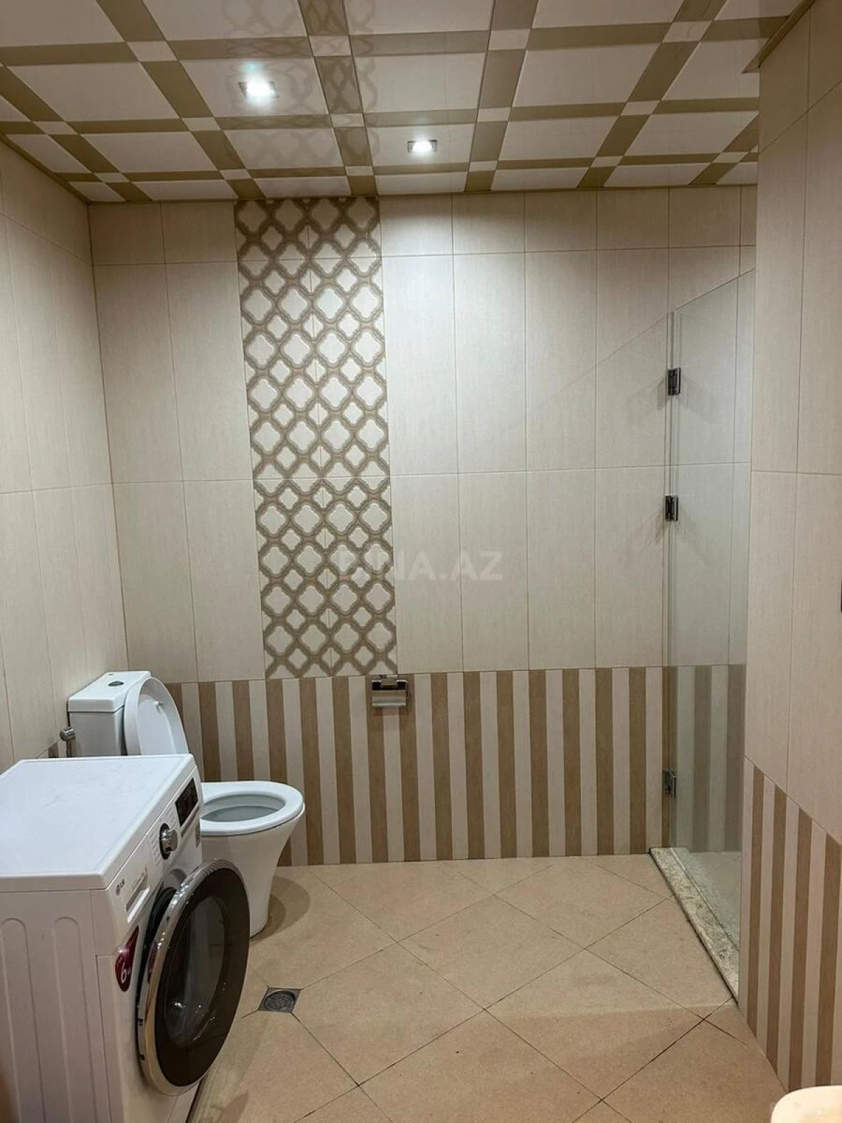 Kirayə verilir 3 otaqlı mənzil 180 m²