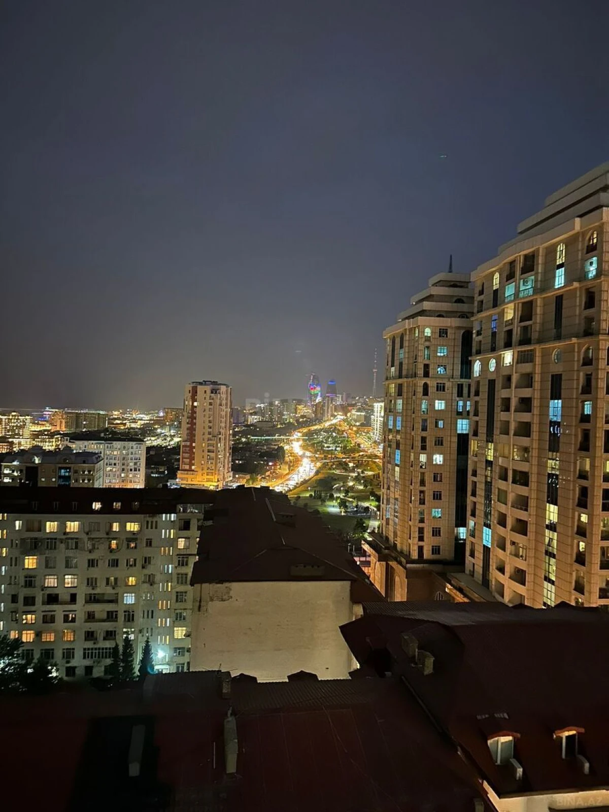 Kirayə verilir 3 otaqlı mənzil 180 m²