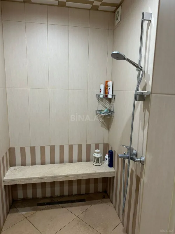 Kirayə verilir 3 otaqlı mənzil 180 m²