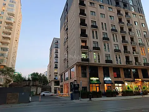 Satılır 2 otaqlı mənzil 70 m²