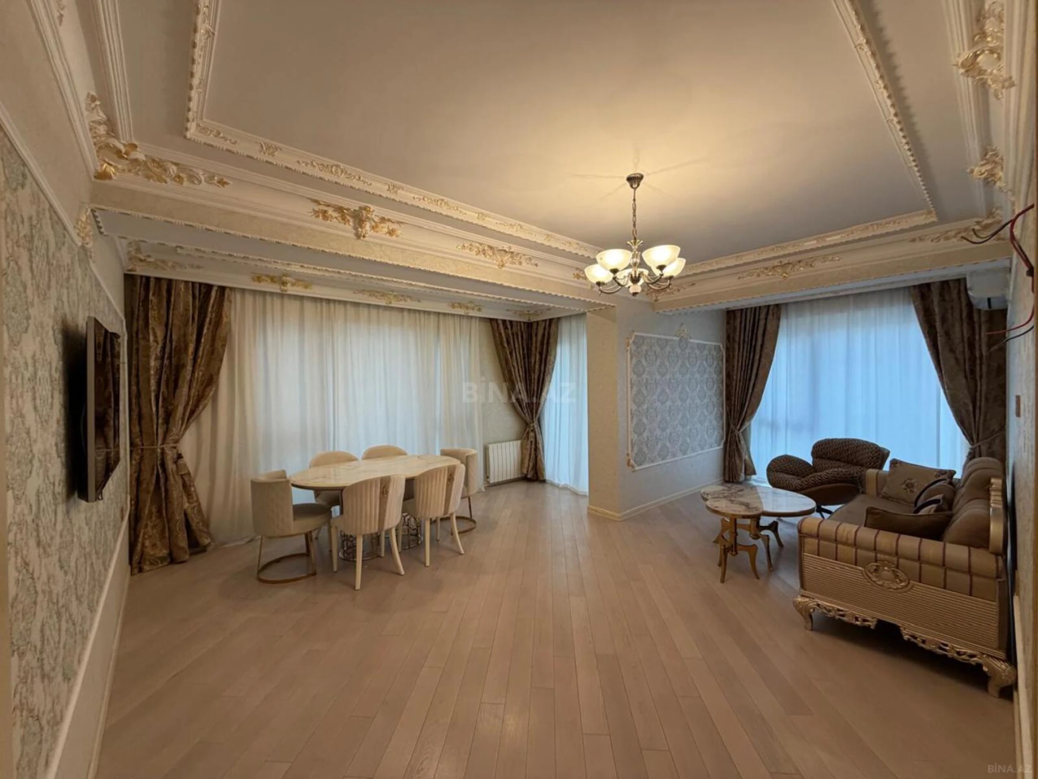 Satılır 3 otaqlı mənzil 125 m²