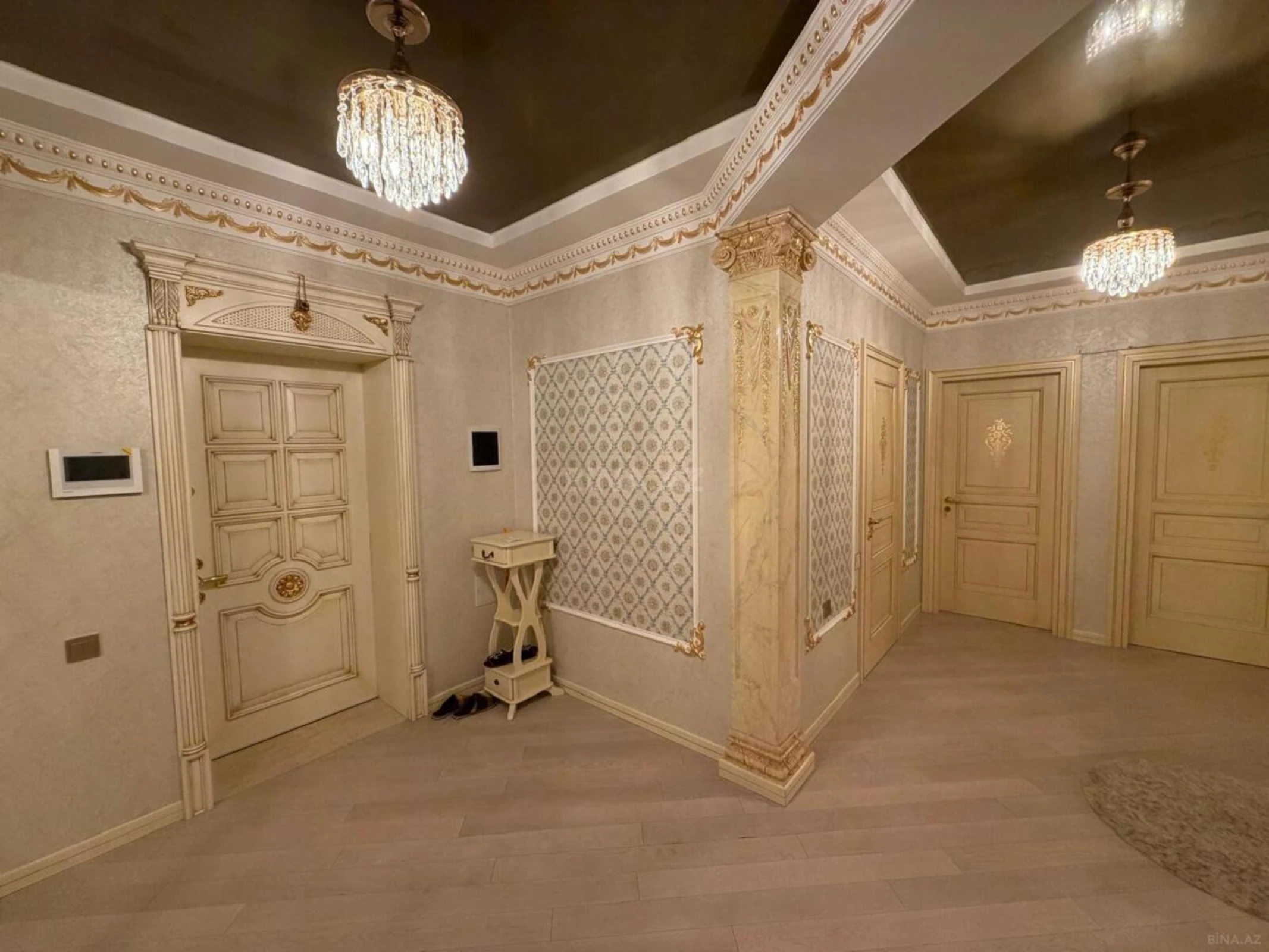 Satılır 3 otaqlı mənzil 125 m²