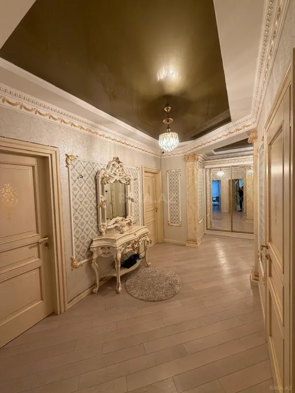 Satılır 3 otaqlı mənzil 125 m²