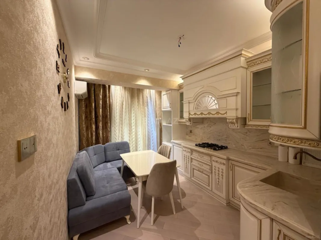 Satılır 3 otaqlı mənzil 125 m²