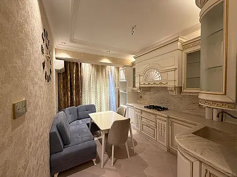 Satılır 3 otaqlı mənzil 125 m²