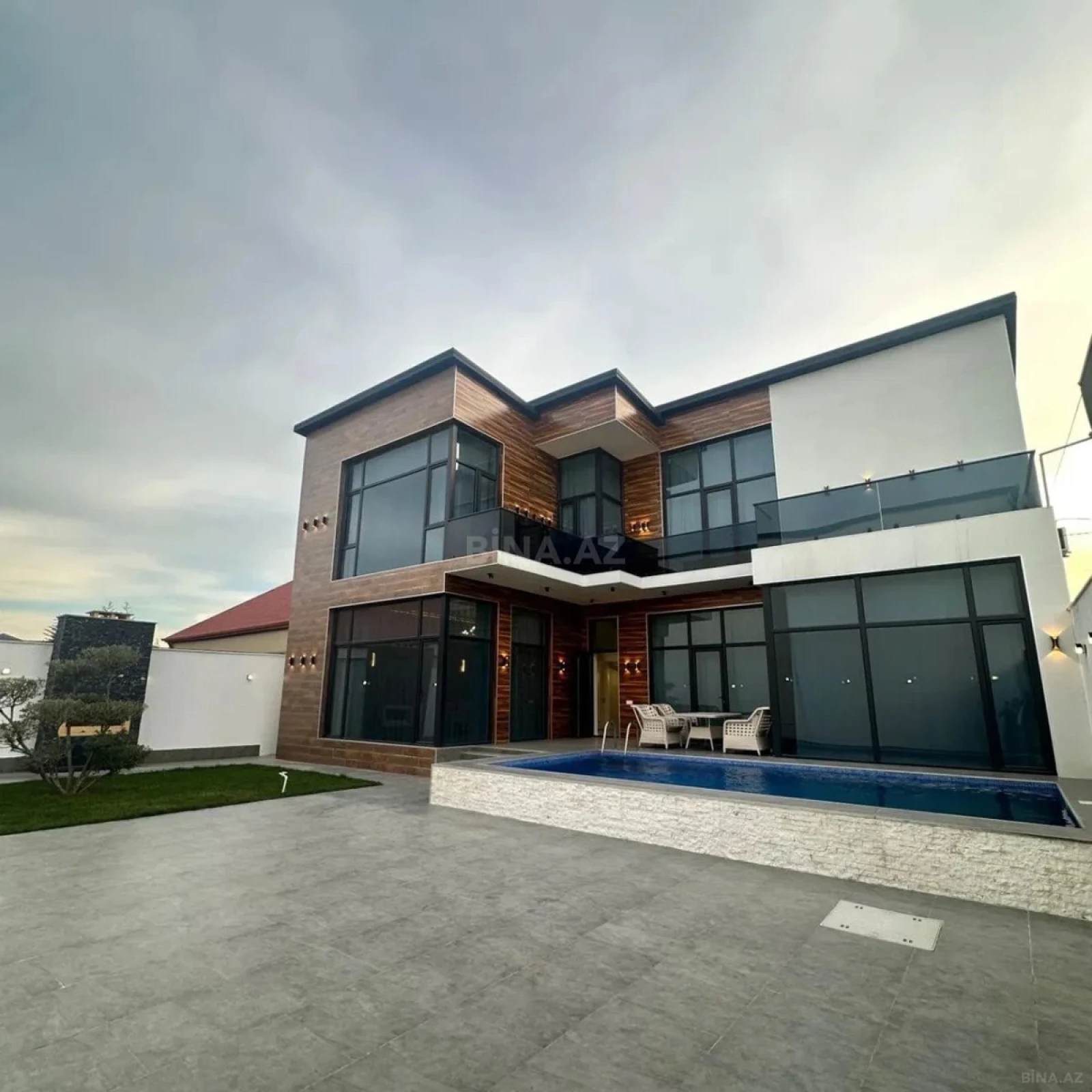 Kirayə verilir 4 otaqlı həyət evi 400 m²